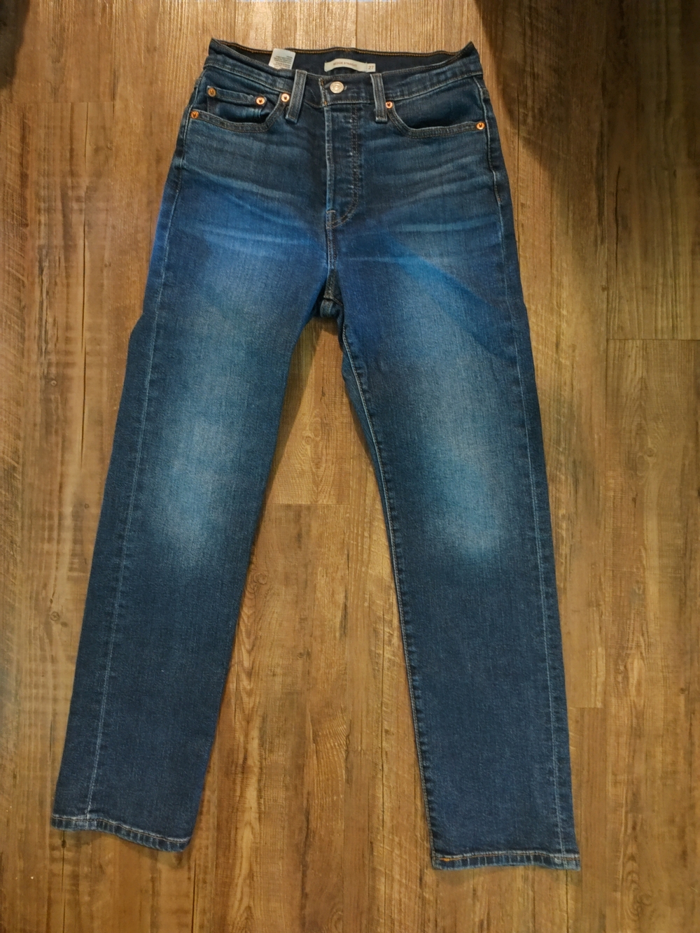 Women's Levi Wedgie Straight Button Fly  Jeans Size 27